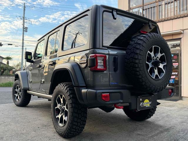 ジープ・ラングラーアンリミテッド ルビコン　純正ナビ・ＴＶ　バックカメラ　フロントカメラ　クリアランスソナー　オートクルーズコントロール　オートライト　アルミホイール　スマートキー　アイドリングストップ　シートヒーター　ＡＴ　ＵＳＢ（9枚目）