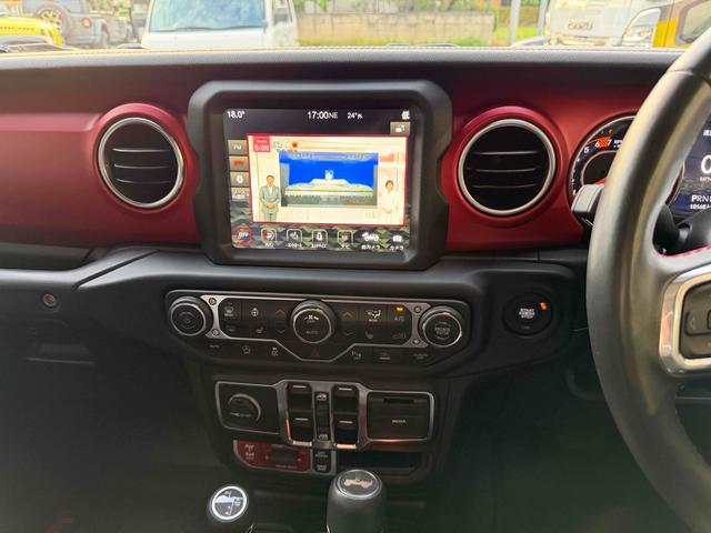 ジープ・ラングラーアンリミテッド ルビコン　純正ナビ・ＴＶ　バックカメラ　フロントカメラ　クリアランスソナー　オートクルーズコントロール　オートライト　アルミホイール　スマートキー　アイドリングストップ　シートヒーター　ＡＴ　ＵＳＢ（38枚目）