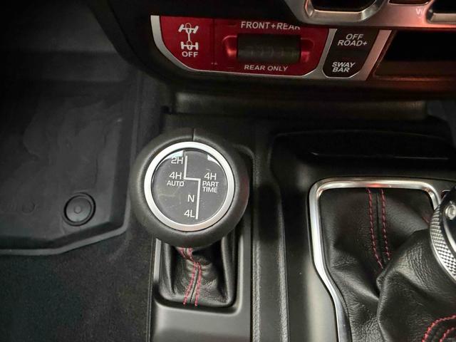 ジープ・ラングラーアンリミテッド ルビコン　純正ナビ・ＴＶ　バックカメラ　フロントカメラ　クリアランスソナー　オートクルーズコントロール　オートライト　アルミホイール　スマートキー　アイドリングストップ　シートヒーター　ＡＴ　ＵＳＢ（40枚目）