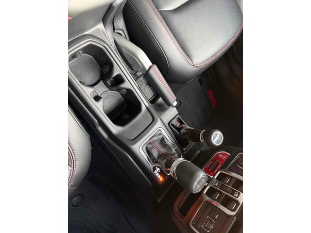 ジープ・ラングラーアンリミテッド ルビコン　純正ナビ・ＴＶ　バックカメラ　フロントカメラ　クリアランスソナー　オートクルーズコントロール　オートライト　アルミホイール　スマートキー　アイドリングストップ　シートヒーター　ＡＴ　ＵＳＢ（42枚目）