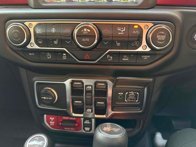 ジープ・ラングラーアンリミテッド ルビコン　純正ナビ・ＴＶ　バックカメラ　フロントカメラ　クリアランスソナー　オートクルーズコントロール　オートライト　アルミホイール　スマートキー　アイドリングストップ　シートヒーター　ＡＴ　ＵＳＢ（59枚目）