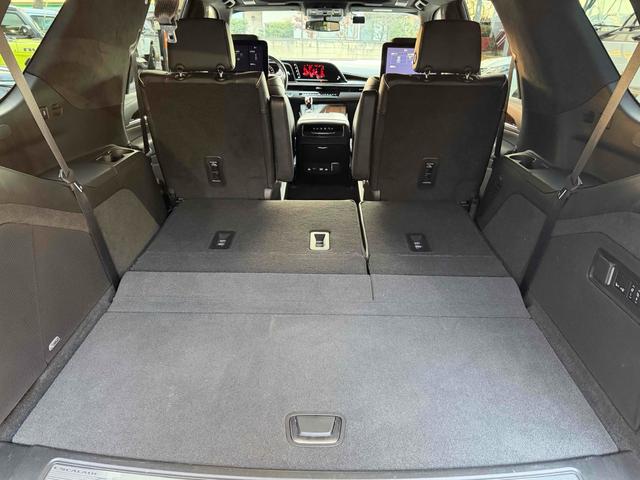 キャデラックエスカレード スポーツ　サンルーフ　ＡｐｐｌｅＣａｒＰｌａｙ　ＴＶチューナー　電動Ｓステップ　ブレンボキャリパー　ＡＫＧサウンド　リアエンターテイメント　ドライブレコーダー　全周囲カメラ　クリアランスソナー（23枚目）