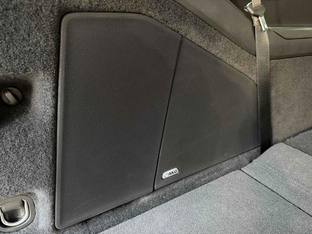 キャデラックエスカレード スポーツ　サンルーフ　ＡｐｐｌｅＣａｒＰｌａｙ　ＴＶチューナー　電動Ｓステップ　ブレンボキャリパー　ＡＫＧサウンド　リアエンターテイメント　ドライブレコーダー　全周囲カメラ　クリアランスソナー（25枚目）