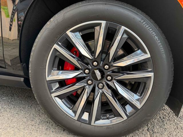 キャデラックエスカレード スポーツ　サンルーフ　ＡｐｐｌｅＣａｒＰｌａｙ　ＴＶチューナー　電動Ｓステップ　ブレンボキャリパー　ＡＫＧサウンド　リアエンターテイメント　ドライブレコーダー　全周囲カメラ　クリアランスソナー（29枚目）