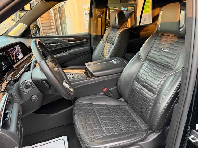 キャデラックエスカレード スポーツ　サンルーフ　ＡｐｐｌｅＣａｒＰｌａｙ　ＴＶチューナー　電動Ｓステップ　ブレンボキャリパー　ＡＫＧサウンド　リアエンターテイメント　ドライブレコーダー　全周囲カメラ　クリアランスソナー（33枚目）