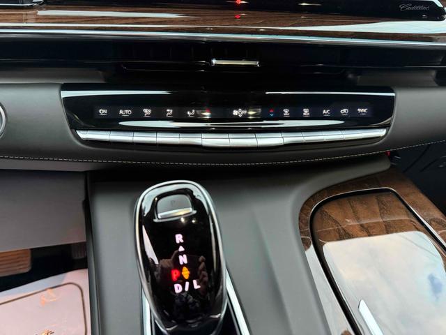 キャデラックエスカレード スポーツ　サンルーフ　ＡｐｐｌｅＣａｒＰｌａｙ　ＴＶチューナー　電動Ｓステップ　ブレンボキャリパー　ＡＫＧサウンド　リアエンターテイメント　ドライブレコーダー　全周囲カメラ　クリアランスソナー（54枚目）