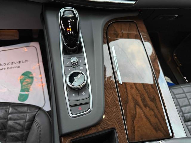 キャデラックエスカレード スポーツ　サンルーフ　ＡｐｐｌｅＣａｒＰｌａｙ　ＴＶチューナー　電動Ｓステップ　ブレンボキャリパー　ＡＫＧサウンド　リアエンターテイメント　ドライブレコーダー　全周囲カメラ　クリアランスソナー（55枚目）