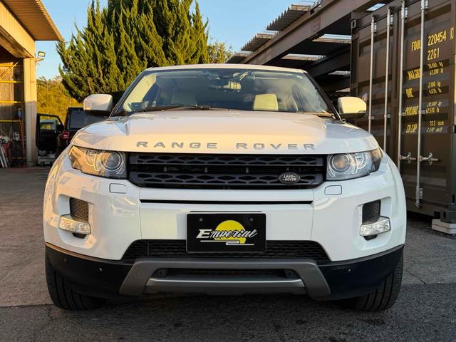 レンジローバーイヴォーククーペ ピュア　クーペ　白革シート　パノラマルーフ　デジタルインナーミラー　ＥＴＣ　バックカメラ　オートクルー　ナビ　ＴＶ　オートライト　電動リアゲート　アルミホイール　スマートキー　アイドリングストップ（10枚目）