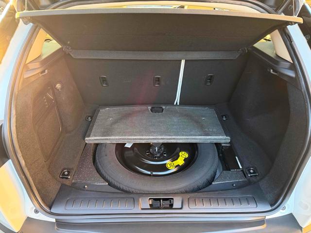 レンジローバーイヴォーククーペ ピュア　クーペ　白革シート　パノラマルーフ　デジタルインナーミラー　ＥＴＣ　バックカメラ　オートクルー　ナビ　ＴＶ　オートライト　電動リアゲート　アルミホイール　スマートキー　アイドリングストップ（14枚目）