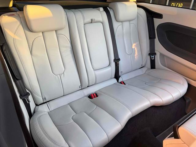 レンジローバーイヴォーククーペ ピュア　クーペ　白革シート　パノラマルーフ　デジタルインナーミラー　ＥＴＣ　バックカメラ　オートクルー　ナビ　ＴＶ　オートライト　電動リアゲート　アルミホイール　スマートキー　アイドリングストップ（33枚目）