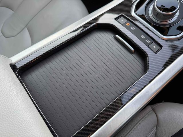 レンジローバーイヴォーククーペ ピュア　クーペ　白革シート　パノラマルーフ　デジタルインナーミラー　ＥＴＣ　バックカメラ　オートクルー　ナビ　ＴＶ　オートライト　電動リアゲート　アルミホイール　スマートキー　アイドリングストップ（56枚目）