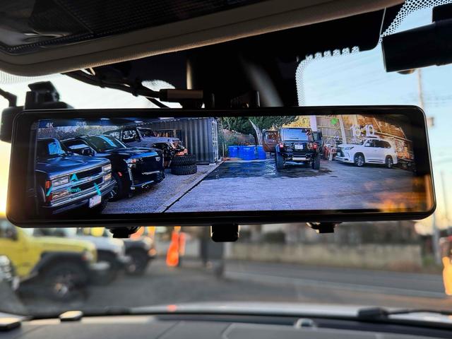 レンジローバーイヴォーククーペ ピュア　クーペ　白革シート　パノラマルーフ　デジタルインナーミラー　ＥＴＣ　バックカメラ　オートクルー　ナビ　ＴＶ　オートライト　電動リアゲート　アルミホイール　スマートキー　アイドリングストップ（63枚目）