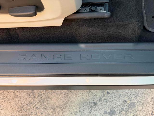 レンジローバーイヴォーククーペ ピュア　クーペ　白革シート　パノラマルーフ　デジタルインナーミラー　ＥＴＣ　バックカメラ　オートクルー　ナビ　ＴＶ　オートライト　電動リアゲート　アルミホイール　スマートキー　アイドリングストップ（76枚目）