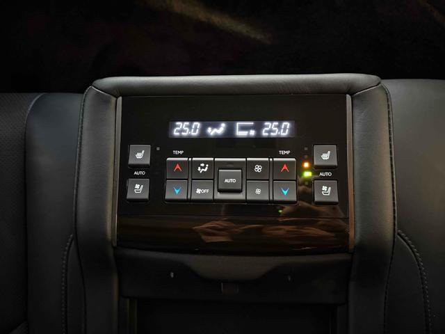 この度は当店のお車をご覧になっていただき、誠にありがとうございます。ぜひじっくりとご検討下さい。気軽にお問合せ・お見積りお待ちしております。