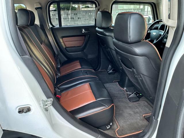 ハマーＨ３ 　ＨＩＤヘッドライト　左ハンドル　サンルーフ　皮シート　シートヒーター　パワーシート　３ナンバー　禁煙車　純正アルミホイール　スタッドレスタイヤ　ナビ　ＴＶ　Ｂカメラ（18枚目）