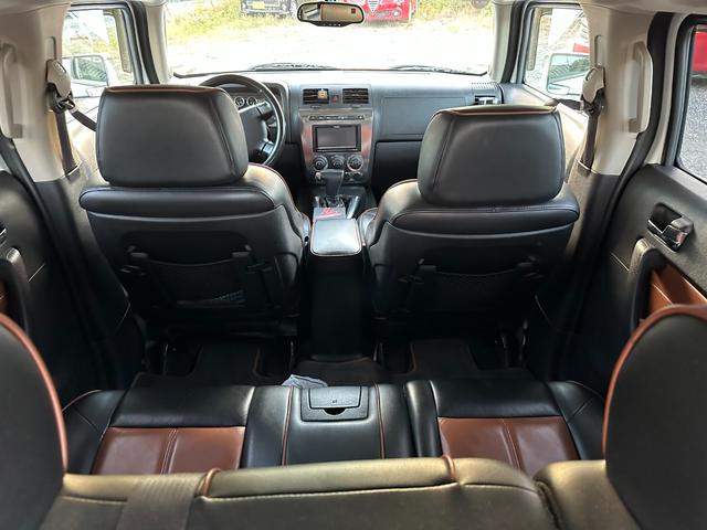 ハマーＨ３ 　ＨＩＤヘッドライト　左ハンドル　サンルーフ　皮シート　シートヒーター　パワーシート　３ナンバー　禁煙車　純正アルミホイール　スタッドレスタイヤ　ナビ　ＴＶ　Ｂカメラ（23枚目）