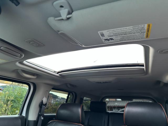 ハマーＨ３ 　ＨＩＤヘッドライト　左ハンドル　サンルーフ　皮シート　シートヒーター　パワーシート　３ナンバー　禁煙車　純正アルミホイール　スタッドレスタイヤ　ナビ　ＴＶ　Ｂカメラ（24枚目）