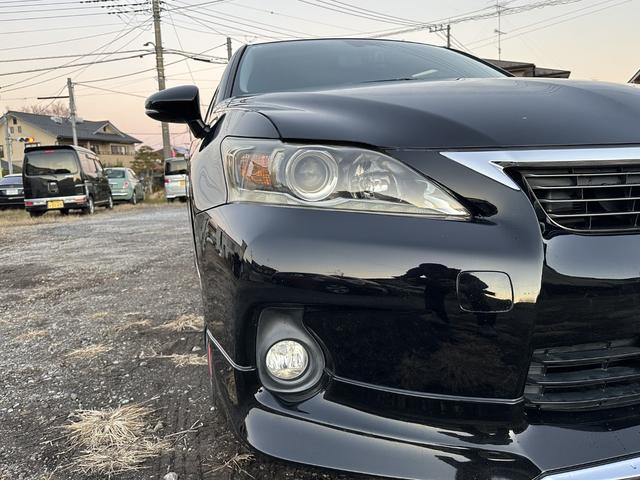 ＣＴ ＣＴ２００ｈ　バージョンＣ　ディーラー点検８枚　シートヒーター　禁煙車　レーダークルーズ　ＴＶ　バックカメラ　社外ホイール　純正ホイール（スタッドレスタイヤ　）（4枚目）