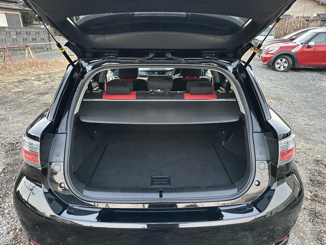 ＣＴ ＣＴ２００ｈ　バージョンＣ　ディーラー点検８枚　シートヒーター　禁煙車　レーダークルーズ　ＴＶ　バックカメラ　社外ホイール　純正ホイール（スタッドレスタイヤ　）（21枚目）