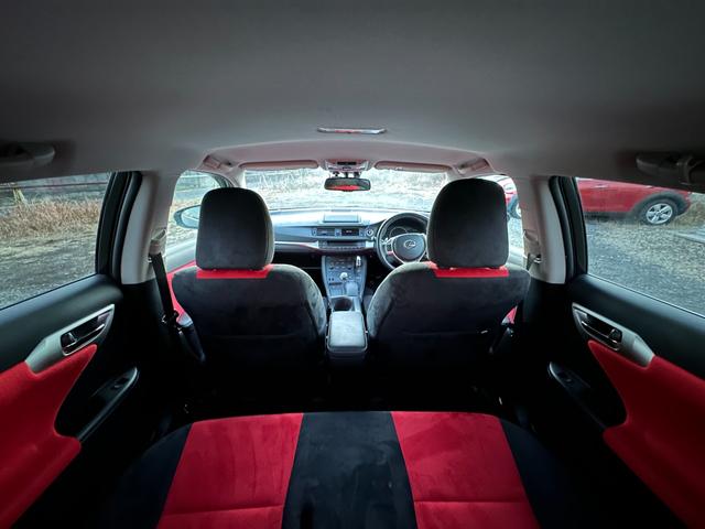 ＣＴ ＣＴ２００ｈ　バージョンＣ　ディーラー点検８枚　シートヒーター　禁煙車　レーダークルーズ　ＴＶ　バックカメラ　社外ホイール　純正ホイール（スタッドレスタイヤ　）（24枚目）