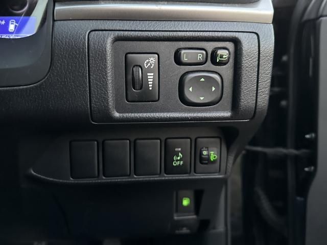 ＣＴ ＣＴ２００ｈ　バージョンＣ　ディーラー点検８枚　シートヒーター　禁煙車　レーダークルーズ　ＴＶ　バックカメラ　社外ホイール　純正ホイール（スタッドレスタイヤ　）（28枚目）