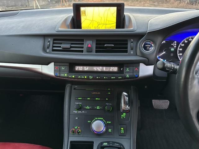 ＣＴ ＣＴ２００ｈ　バージョンＣ　ディーラー点検８枚　シートヒーター　禁煙車　レーダークルーズ　ＴＶ　バックカメラ　社外ホイール　純正ホイール（スタッドレスタイヤ　）（29枚目）