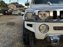 ハマーＨ３ 　ＨＩＤヘッドライト　左ハンドル　サンルーフ　皮シート　シートヒーター　パワーシート　３ナンバー　禁煙車　純正アルミホイール　スタッドレスタイヤ　ナビ　ＴＶ　Ｂカメラ（7枚目）