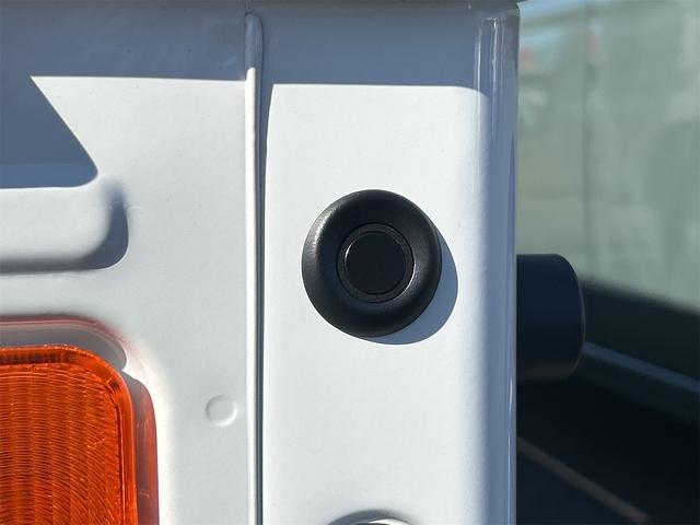 キャリイトラック ＫＣ　４ＷＤ　ＡＴ　クリアランスソナー　キーレスエントリー　アイドリングストップ　ＥＳＣ　エアコン　パワーステアリング　パワーウィンドウ（13枚目）