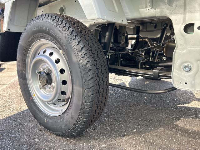 キャリイトラック ＫＣ　４ＷＤ　ＡＴ　クリアランスソナー　キーレスエントリー　アイドリングストップ　ＥＳＣ　エアコン　パワーステアリング　パワーウィンドウ（18枚目）