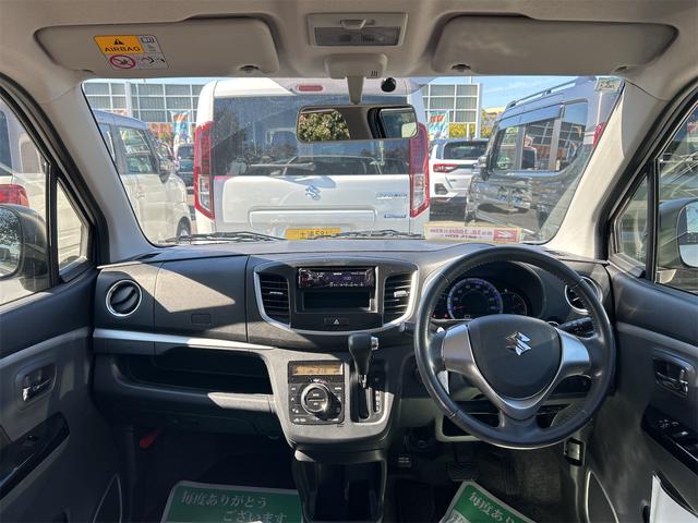 ワゴンＲスティングレー Ｘ　ＥＴＣ　オートライト　ＨＩＤ　スマートキー　アイドリングストップ　電動格納ミラー　ベンチシート　ＣＶＴ　盗難防止システム　ＡＢＳ　ＣＤ　ＵＳＢ　アルミホイール　衝突安全ボディ　エアコン（2枚目）