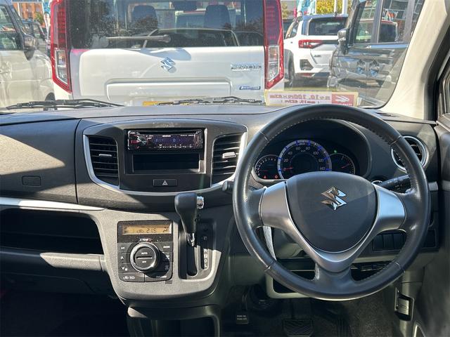 ワゴンＲスティングレー Ｘ　ＥＴＣ　オートライト　ＨＩＤ　スマートキー　アイドリングストップ　電動格納ミラー　ベンチシート　ＣＶＴ　盗難防止システム　ＡＢＳ　ＣＤ　ＵＳＢ　アルミホイール　衝突安全ボディ　エアコン（3枚目）