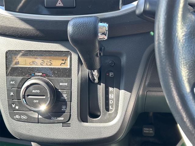 ワゴンＲスティングレー Ｘ　ＥＴＣ　オートライト　ＨＩＤ　スマートキー　アイドリングストップ　電動格納ミラー　ベンチシート　ＣＶＴ　盗難防止システム　ＡＢＳ　ＣＤ　ＵＳＢ　アルミホイール　衝突安全ボディ　エアコン（8枚目）