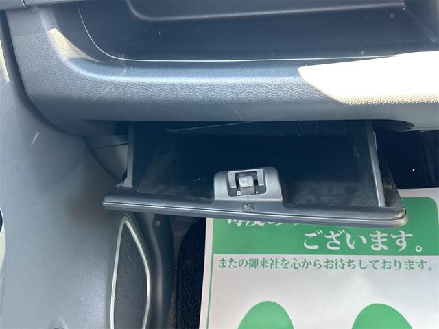 ワゴンＲスティングレー Ｘ　ＥＴＣ　オートライト　ＨＩＤ　スマートキー　アイドリングストップ　電動格納ミラー　ベンチシート　ＣＶＴ　盗難防止システム　ＡＢＳ　ＣＤ　ＵＳＢ　アルミホイール　衝突安全ボディ　エアコン（11枚目）