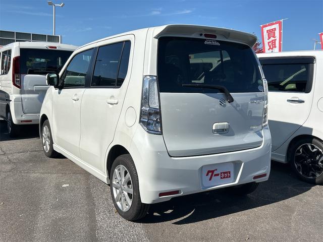 ワゴンＲスティングレー Ｘ　ＥＴＣ　オートライト　ＨＩＤ　スマートキー　アイドリングストップ　電動格納ミラー　ベンチシート　ＣＶＴ　盗難防止システム　ＡＢＳ　ＣＤ　ＵＳＢ　アルミホイール　衝突安全ボディ　エアコン（16枚目）