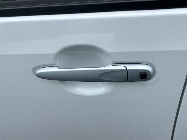 ステラ Ｇ　スマートアシスト　ドライブレコーダー　ＥＴＣ　バックカメラ　ナビ　衝突被害軽減システム　オートマチックハイビーム　オートライト　スマートキー　アイドリングストップ　電動格納ミラー　シートヒーター（30枚目）