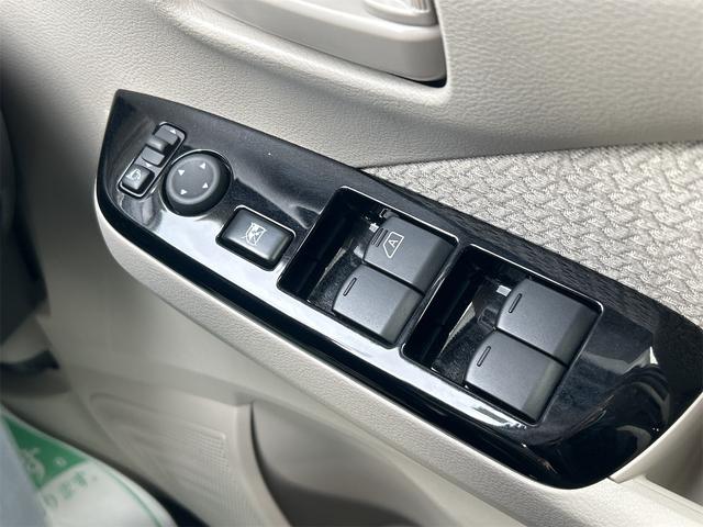 デイズ Ｘ　ＥＴＣ　バックカメラ　ナビ　ＴＶ　クリアランスソナー　衝突被害軽減システム　オートライト　スマートキー　アイドリングストップ　電動格納ミラー　ベンチシート　ＣＶＴ　盗難防止システム　ＡＢＳ　ＥＳＣ（11枚目）