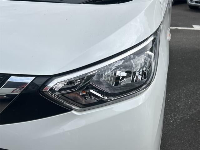 デイズ Ｘ　ＥＴＣ　バックカメラ　ナビ　ＴＶ　クリアランスソナー　衝突被害軽減システム　オートライト　スマートキー　アイドリングストップ　電動格納ミラー　ベンチシート　ＣＶＴ　盗難防止システム　ＡＢＳ　ＥＳＣ（17枚目）