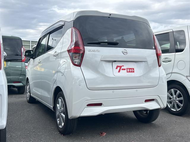 デイズ Ｘ　ＥＴＣ　バックカメラ　ナビ　ＴＶ　クリアランスソナー　衝突被害軽減システム　オートライト　スマートキー　アイドリングストップ　電動格納ミラー　ベンチシート　ＣＶＴ　盗難防止システム　ＡＢＳ　ＥＳＣ（23枚目）