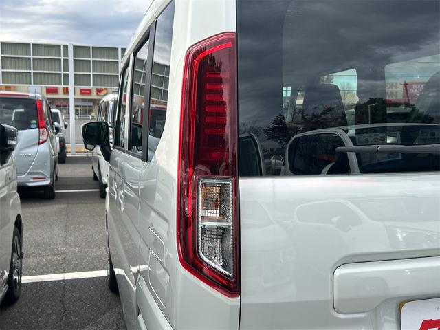 スペーシア ハイブリッドＧ　両側スライドドア　衝突被害軽減システム　オートライト　ＬＥＤヘッドランプ　スマートキー　アイドリングストップ　電動格納ミラー　ベンチシート　ＣＶＴ　盗難防止システム　ＡＢＳ　ＥＳＣ（17枚目）