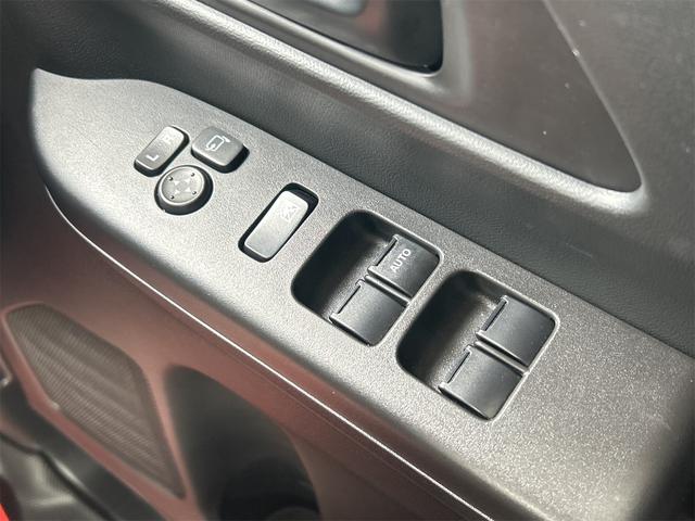 スペーシアギア ハイブリッドＸＺ　ターボ　４ＷＤ　ＥＴＣ　全周囲カメラ　両側電動スライドドア　ナビ　ＴＶ　クリアランスソナー　オートクルーズコントロール　レーンアシスト　衝突被害軽減システム　オートライト　ＬＥＤヘッドランプ（22枚目）