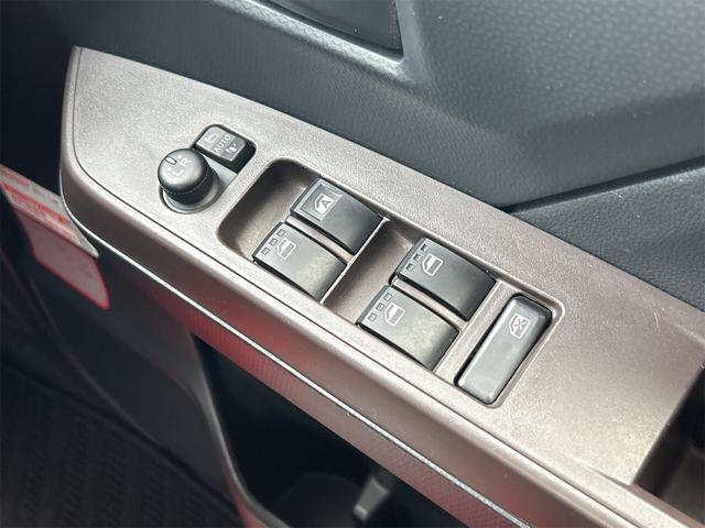 トール Ｘ　ＳＡＩＩＩ　ドライブレコーダー　ＥＴＣ　バックカメラ　ナビ　ＴＶ　両側スライド・片側電動　クリアランスソナー　衝突被害軽減システム　オートマチックハイビーム　オートライト　スマートキー　アイドリングストップ（12枚目）