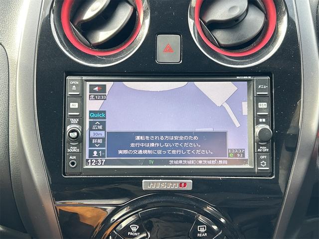 ノート ニスモ　全周囲カメラ　ナビ　ＴＶ　レーンアシスト　衝突被害軽減システム　アルミホイール　オートライト　スマートキー　アイドリングストップ　電動格納ミラー　ＣＶＴ　盗難防止システム（4枚目）