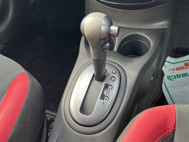 ノート ニスモ　全周囲カメラ　ナビ　ＴＶ　レーンアシスト　衝突被害軽減システム　アルミホイール　オートライト　スマートキー　アイドリングストップ　電動格納ミラー　ＣＶＴ　盗難防止システム（7枚目）