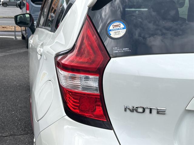 ノート ニスモ　全周囲カメラ　ナビ　ＴＶ　レーンアシスト　衝突被害軽減システム　アルミホイール　オートライト　スマートキー　アイドリングストップ　電動格納ミラー　ＣＶＴ　盗難防止システム（28枚目）