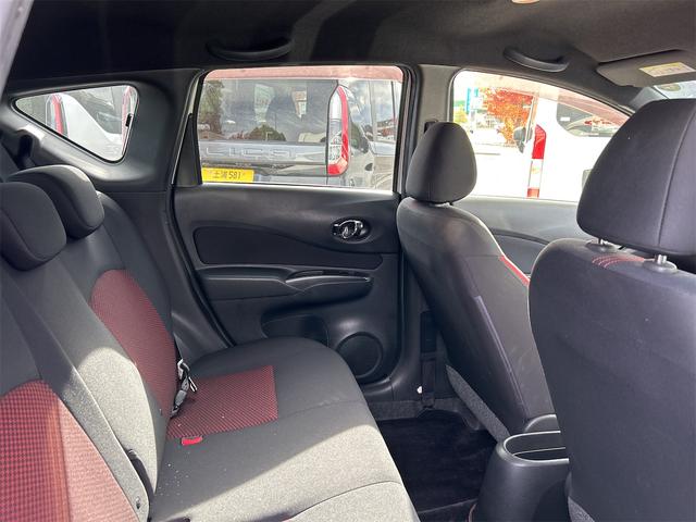 ノート ニスモ　全周囲カメラ　ナビ　ＴＶ　レーンアシスト　衝突被害軽減システム　アルミホイール　オートライト　スマートキー　アイドリングストップ　電動格納ミラー　ＣＶＴ　盗難防止システム（50枚目）