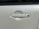 Ｘ　ＥＴＣ　オートライト　ＨＩＤ　スマートキー　アイドリングストップ　電動格納ミラー　ベンチシート　ＣＶＴ　盗難防止システム　ＡＢＳ　ＣＤ　ＵＳＢ　アルミホイール　衝突安全ボディ　エアコン（31枚目）