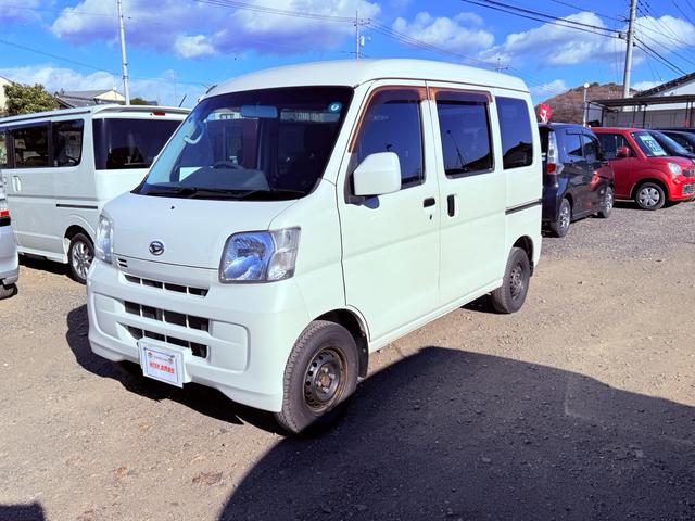 ハイゼットカーゴ クルーズ　２年車検付き禁煙車ＢＬＵＥＴＯＯＴＨ接続付きナビバックカメラパワーウィンドーパワステＡＢＳリアシートフルフラットオートエアコン付き灰皿シュガーライターオーバードライブ付き積載車あり（4枚目）