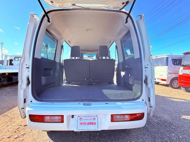 ハイゼットカーゴ クルーズ　２年車検付き禁煙車ＢＬＵＥＴＯＯＴＨ接続付きナビバックカメラパワーウィンドーパワステＡＢＳリアシートフルフラットオートエアコン付き灰皿シュガーライターオーバードライブ付き積載車あり（26枚目）