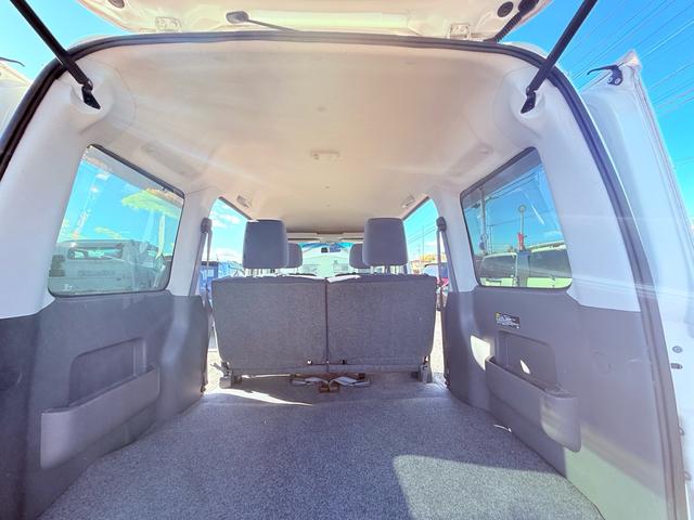 ハイゼットカーゴ クルーズ　２年車検付き禁煙車ＢＬＵＥＴＯＯＴＨ接続付きナビバックカメラパワーウィンドーパワステＡＢＳリアシートフルフラットオートエアコン付き灰皿シュガーライターオーバードライブ付き積載車あり（27枚目）