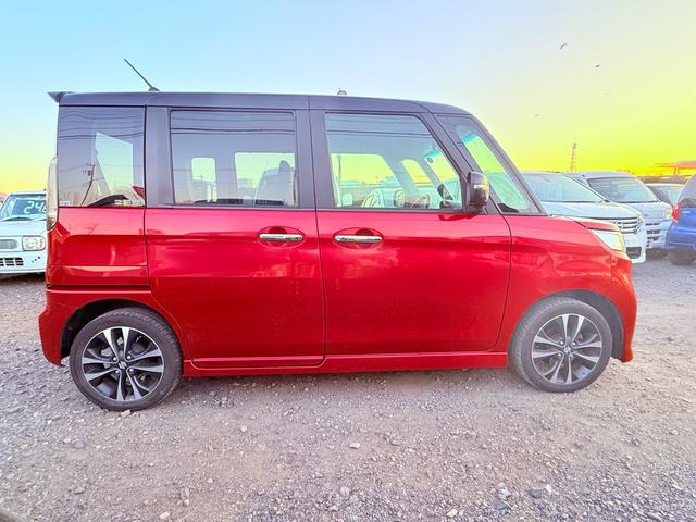 スペーシアカスタムＺ ターボ　２年車検付き盗難防止システム衝突安全ボディー頸部衝突緩和ヘットレスＨＩＤオートヘッドライトベンチシートフルフラットシートヒーターＢＬＵＥＴＯＯＴＨ接続付きナビ電動格納ミラーバックカメラ付きスマートキー（9枚目）